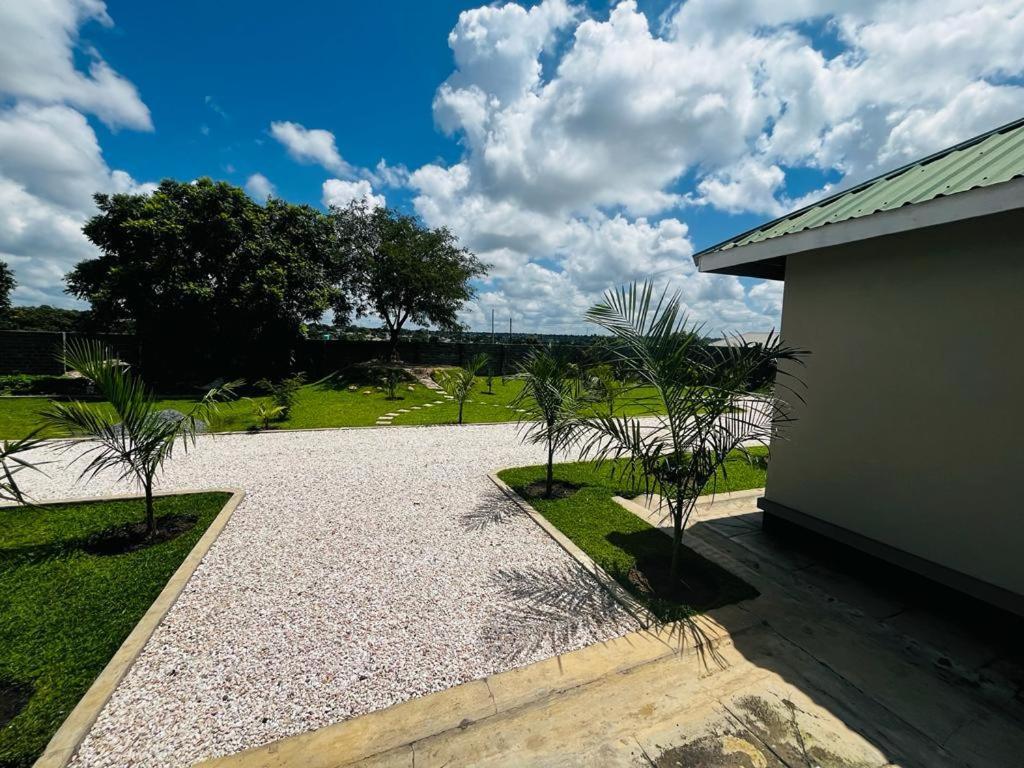Elisheva Apartment Ndola 外观 照片