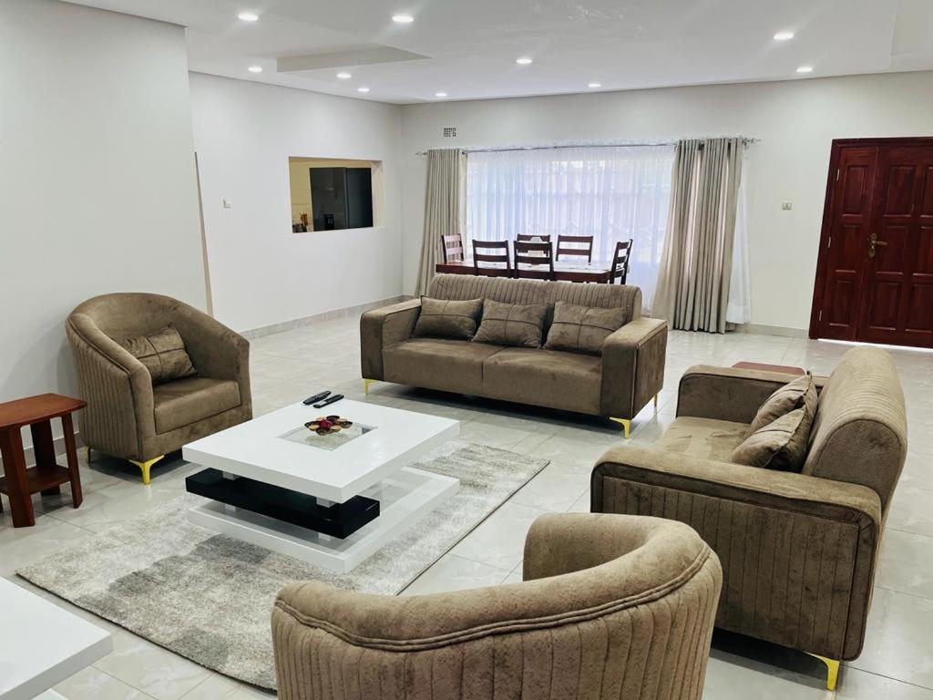 Elisheva Apartment Ndola 外观 照片