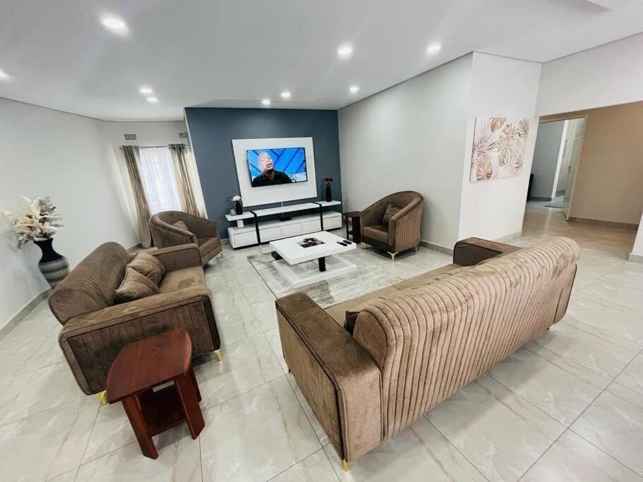 Elisheva Apartment Ndola 外观 照片